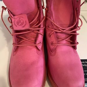HotPink size 7 in Girls Timberlands. Only worn a handful of times.